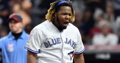 Vladimir Guerrero Jr. sale de la lista de candidatos al premio Novato del Año Vladimir Guerrero Jr. sale de la lista de candidatos al premio Novato del Año