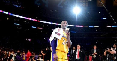 Toalla usada por Kobe Bryant en su despedida de la NBA es subastada por 33.000 dólares Toalla usada por Kobe Bryant en su despedida de la NBA es subastada por 33.000 dólares