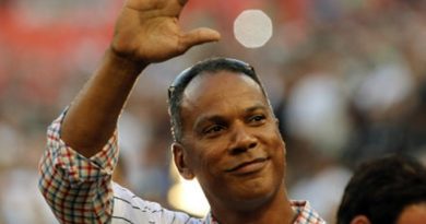 Expelotero de Grandes Ligas Moisés Alou motiva a los dominicanos a votar el 5 de julio para sacar al PLD del poder; dice “hay que salir de esta gente, ya está bueno ” Expelotero de Grandes Ligas Moisés Alou motiva a los dominicanos a votar el 5 de julio para sacar al PLD del poder; dice “hay que salir de esta gente, ya está bueno ”
