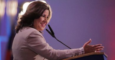 Ambiciones desmedidas de Margarita Cedeño, que la han llevado a la deslealtad, ni sirve para Danilo y mucho menos para Leonel Ambiciones desmedidas de Margarita Cedeño, que la han llevado a la deslealtad, ni sirve para Danilo y mucho menos para Leonel