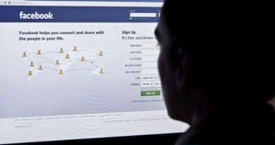 Una exempleada denuncia a Facebook: «Tengo sangre en mis manos» Una exempleada denuncia a Facebook: «Tengo sangre en mis manos»